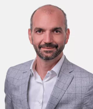 Dr. Renaud Noharet