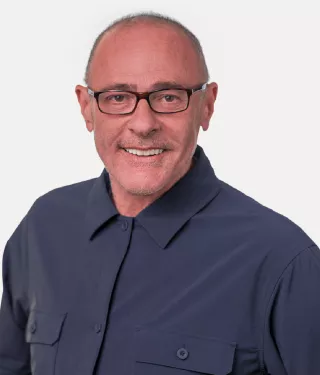 Dr. Rubén Davó