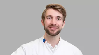 Dr. Vincent Donker
