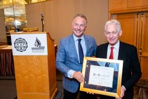Dr. Oded Bahat receives the Master Clinician Award from the American Academy of Periodontology 2018